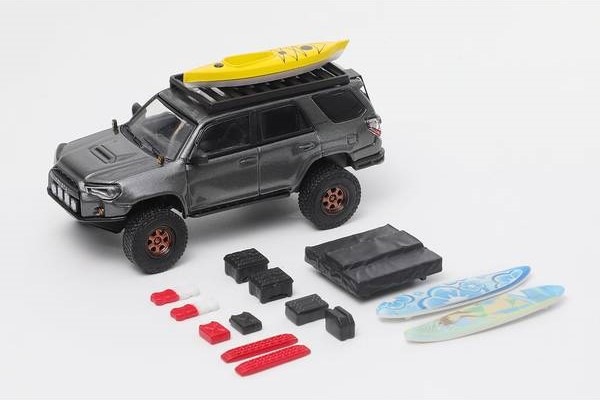 1/64 トヨタ 4Runner ワイドボディ プレランナー 左ハンドル仕様