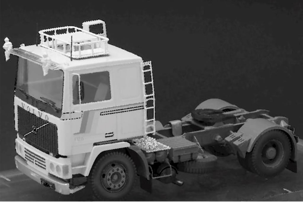 プラモデル　1/24 ボルボ F-12 インタークーラー ロールーフ アクセサリー付き [IT3957] 1/24 ボルボF-12 インタークーラー ロールーフ アクセサリー付き