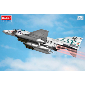 1/48 F-4J ファントムII "VMFA-333 シャムロックス"【12356】