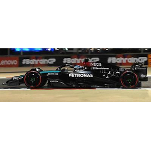 1/64 Mercedes-AMG PETRONAS F1 Team No.63 W15 E Performance 2024【Y365】