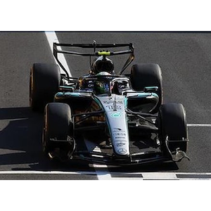�X�p�[�N�b1/43 Mercedes-AMG Petronas Formula 1 Team W17 No.12 Winner Italian GP 2026 With figurine and pit boards�yS9329�z�bS9329 MAMG No.12 ��رGP 2026